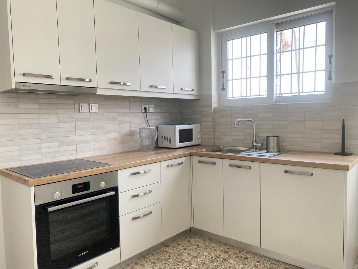 Faliro Comfort Apartment 10 Mins Walking To The Beach Atena Exterior foto